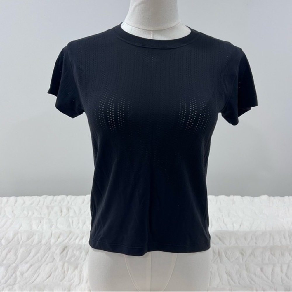 lululemon athletica Black Short Sleeve Tee